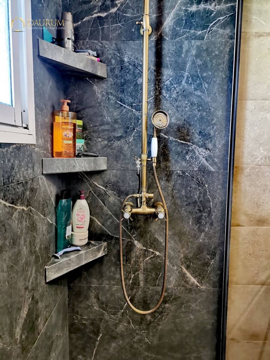 5 bedroom Villa for sale in Novelda with pool garage - € 425,000 (Ref: 9419482)