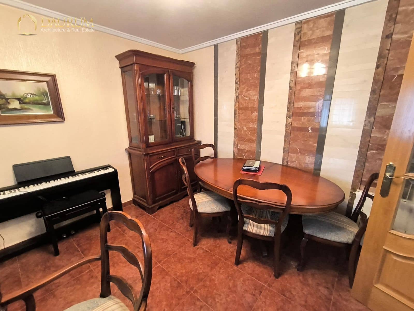 5 bedroom Villa for sale in Novelda with pool garage - € 425,000 (Ref: 9419482)