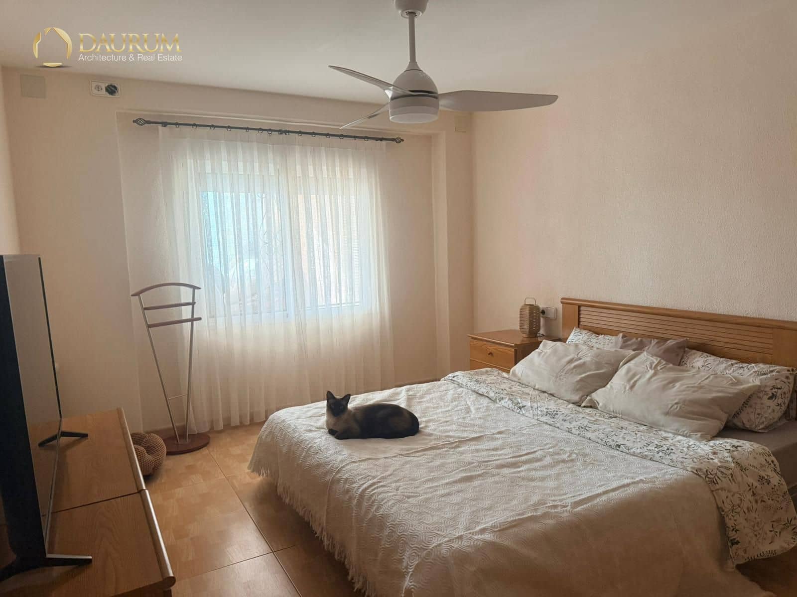 5 bedroom Villa for sale in Novelda with pool garage - € 425,000 (Ref: 9419482)