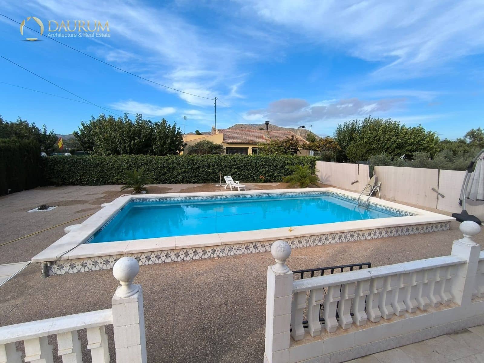 5 bedroom Villa for sale in Novelda with pool garage - € 425,000 (Ref: 9419482)