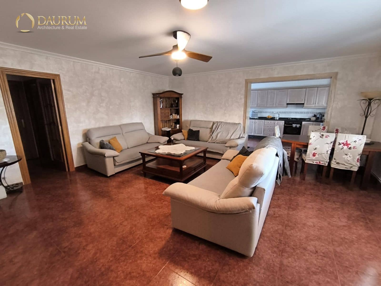 5 bedroom Villa for sale in Novelda with pool garage - € 425,000 (Ref: 9419482)