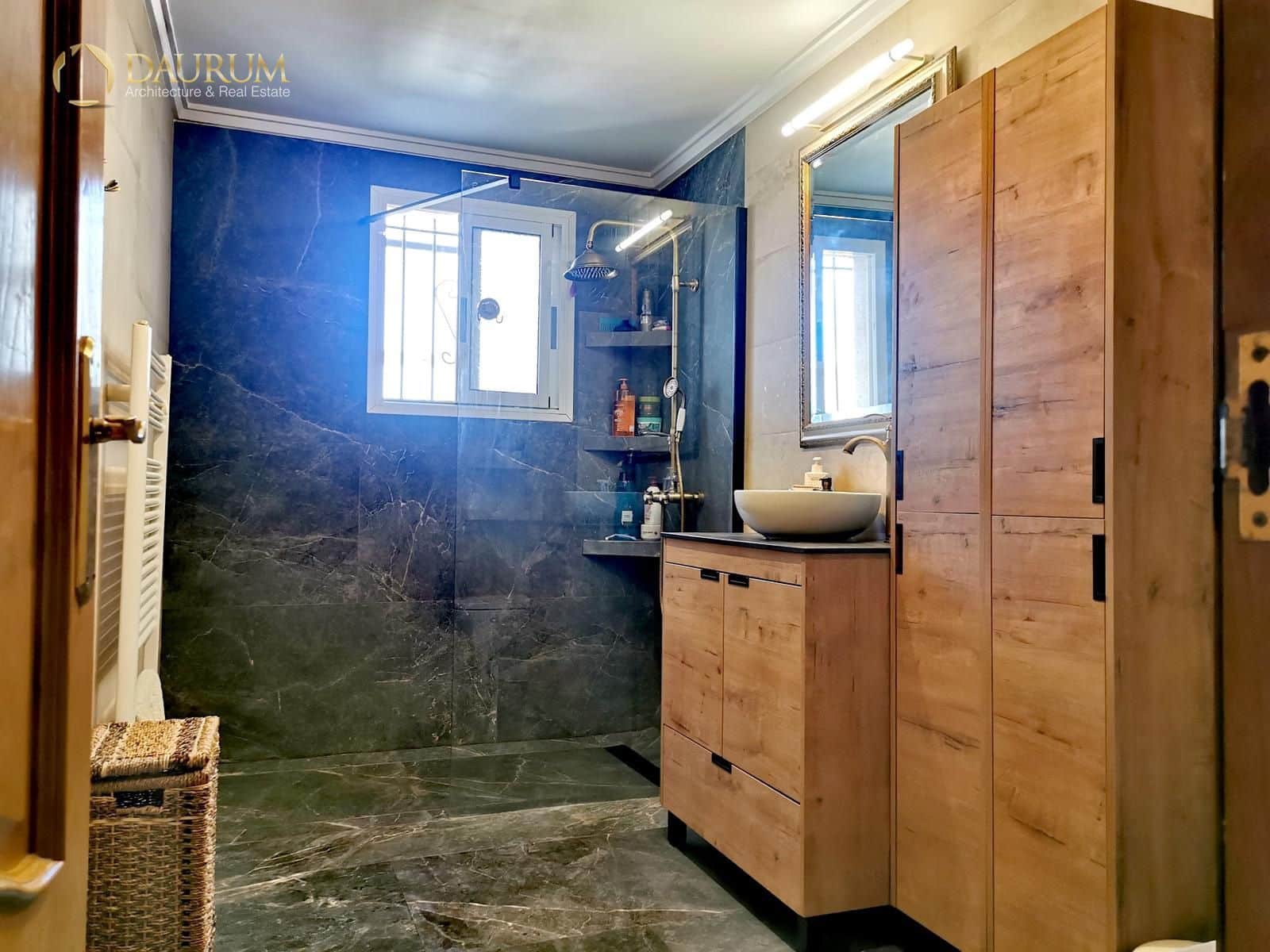 5 bedroom Villa for sale in Novelda with pool garage - € 425,000 (Ref: 9419482)