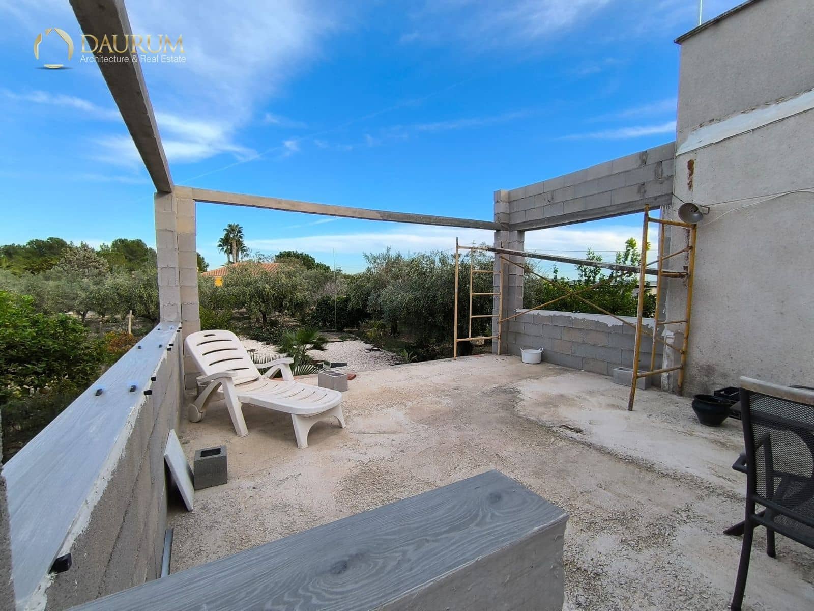 5 bedroom Villa for sale in Novelda with pool garage - € 425,000 (Ref: 9419482)