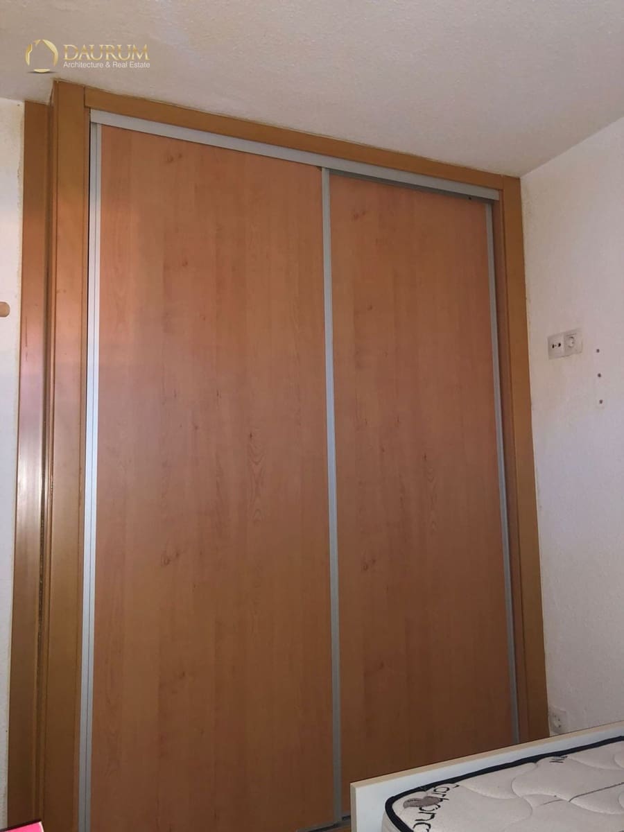 1 soverom Leilighet til salgs i Benidorm med svømmebasseng garasje - € 180 000 (Ref: 9419484)