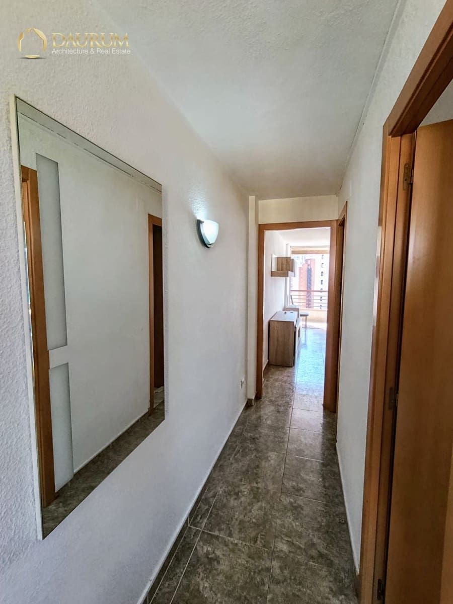 1 soverom Leilighet til salgs i Benidorm med svømmebasseng garasje - € 180 000 (Ref: 9419484)