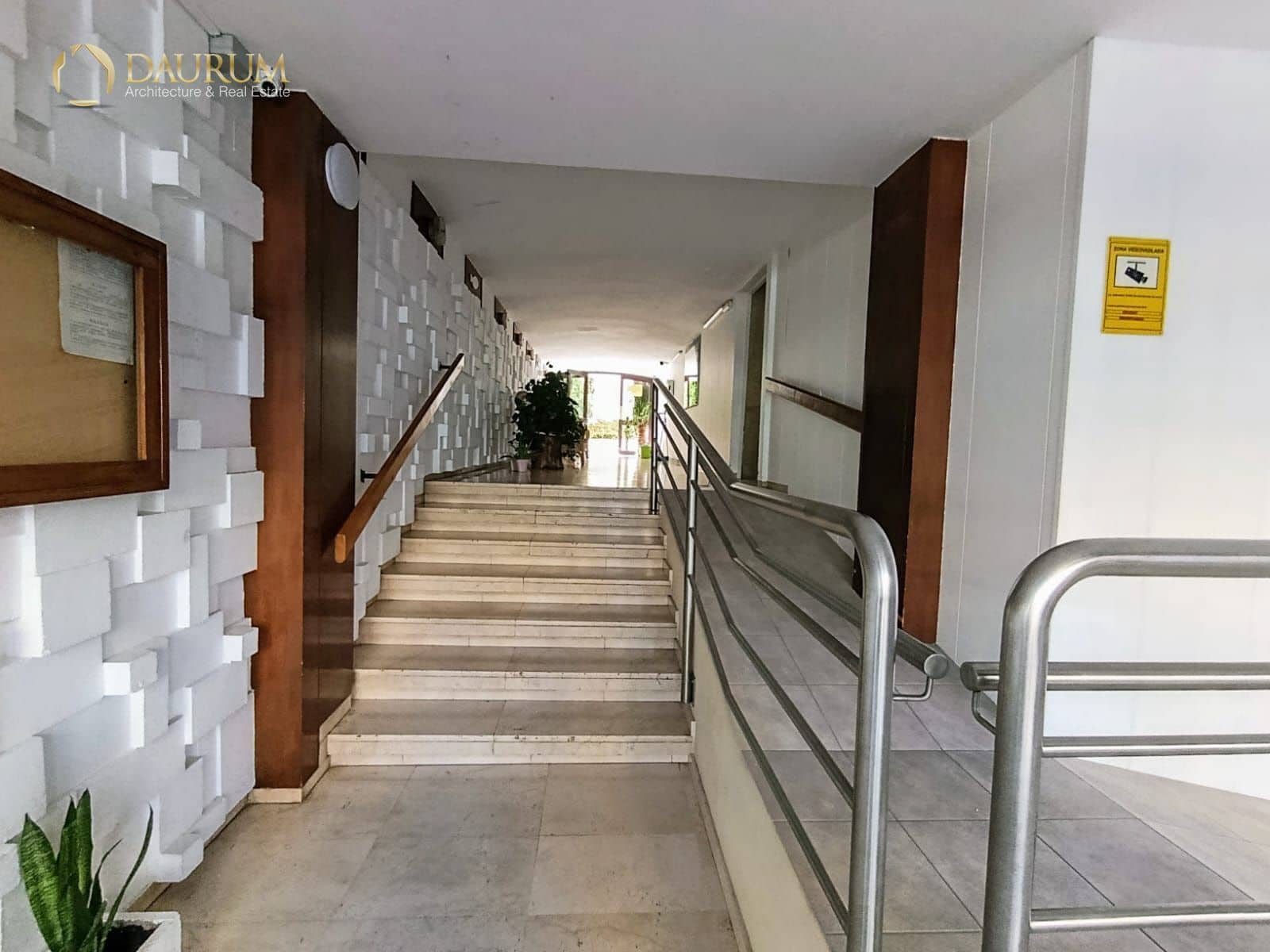 1 soverom Leilighet til salgs i Benidorm med svømmebasseng garasje - € 180 000 (Ref: 9419484)