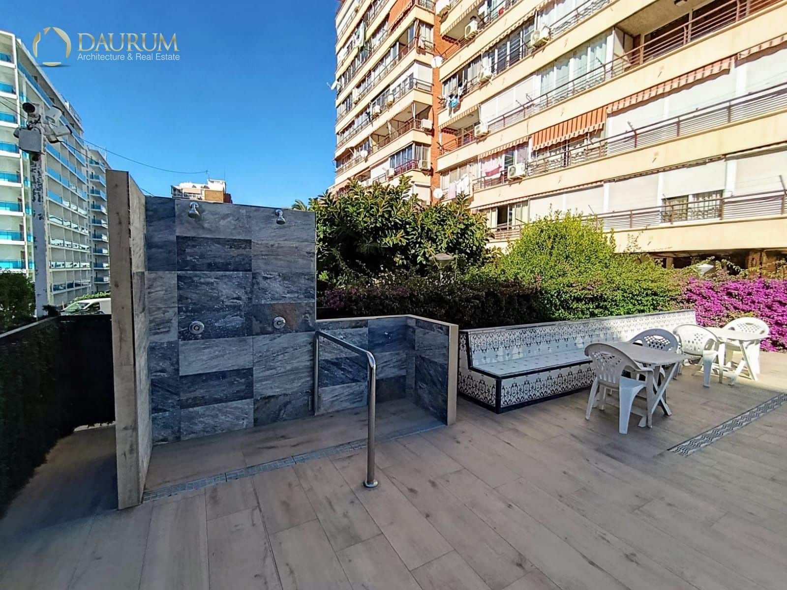 1 soverom Leilighet til salgs i Benidorm med svømmebasseng garasje - € 180 000 (Ref: 9419484)