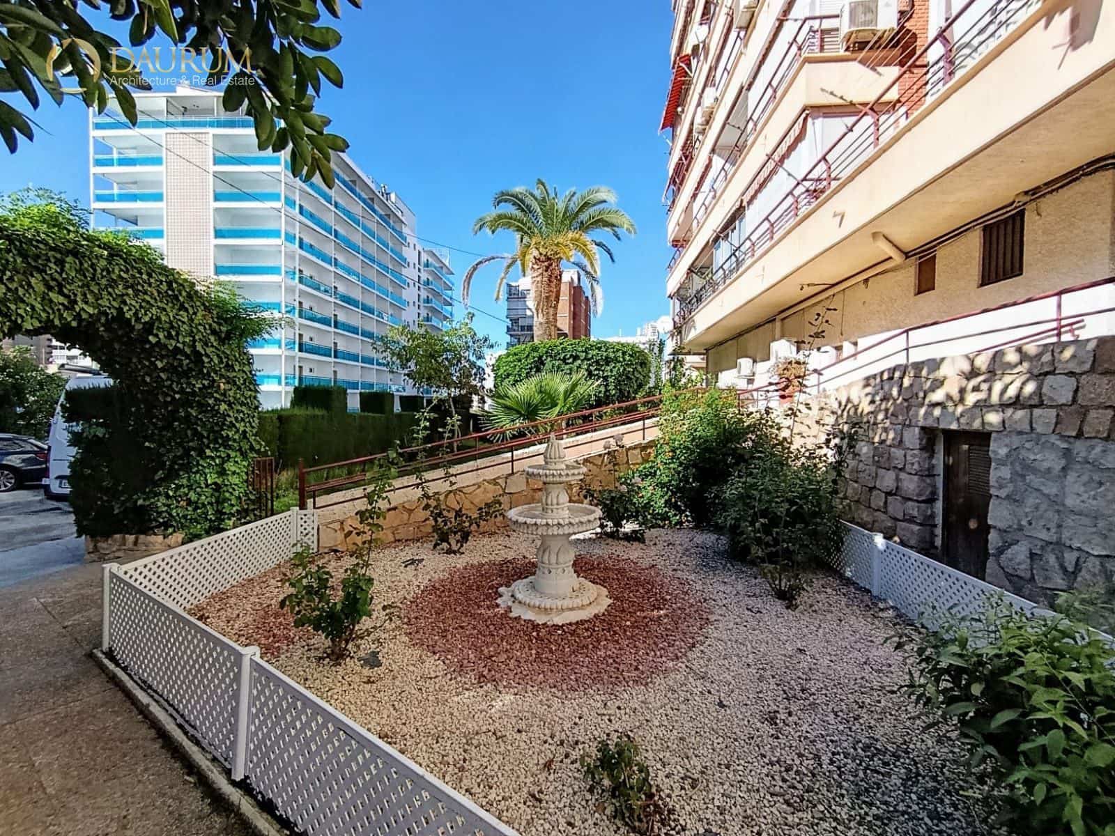 1 soverom Leilighet til salgs i Benidorm med svømmebasseng garasje - € 180 000 (Ref: 9419484)
