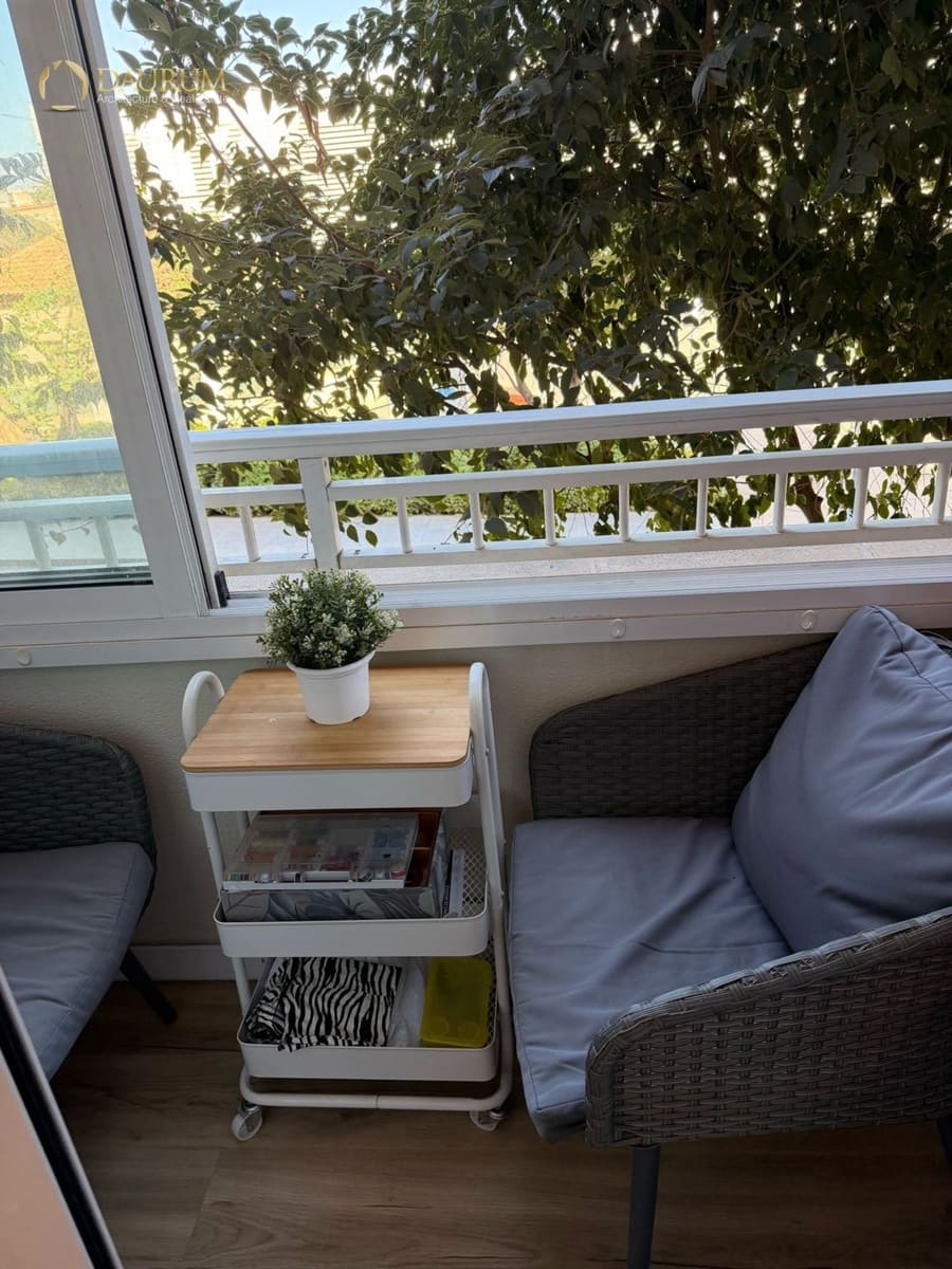 4 bedroom Flat for sale in Alicante / Alacant city - € 300,000 (Ref: 9428760)