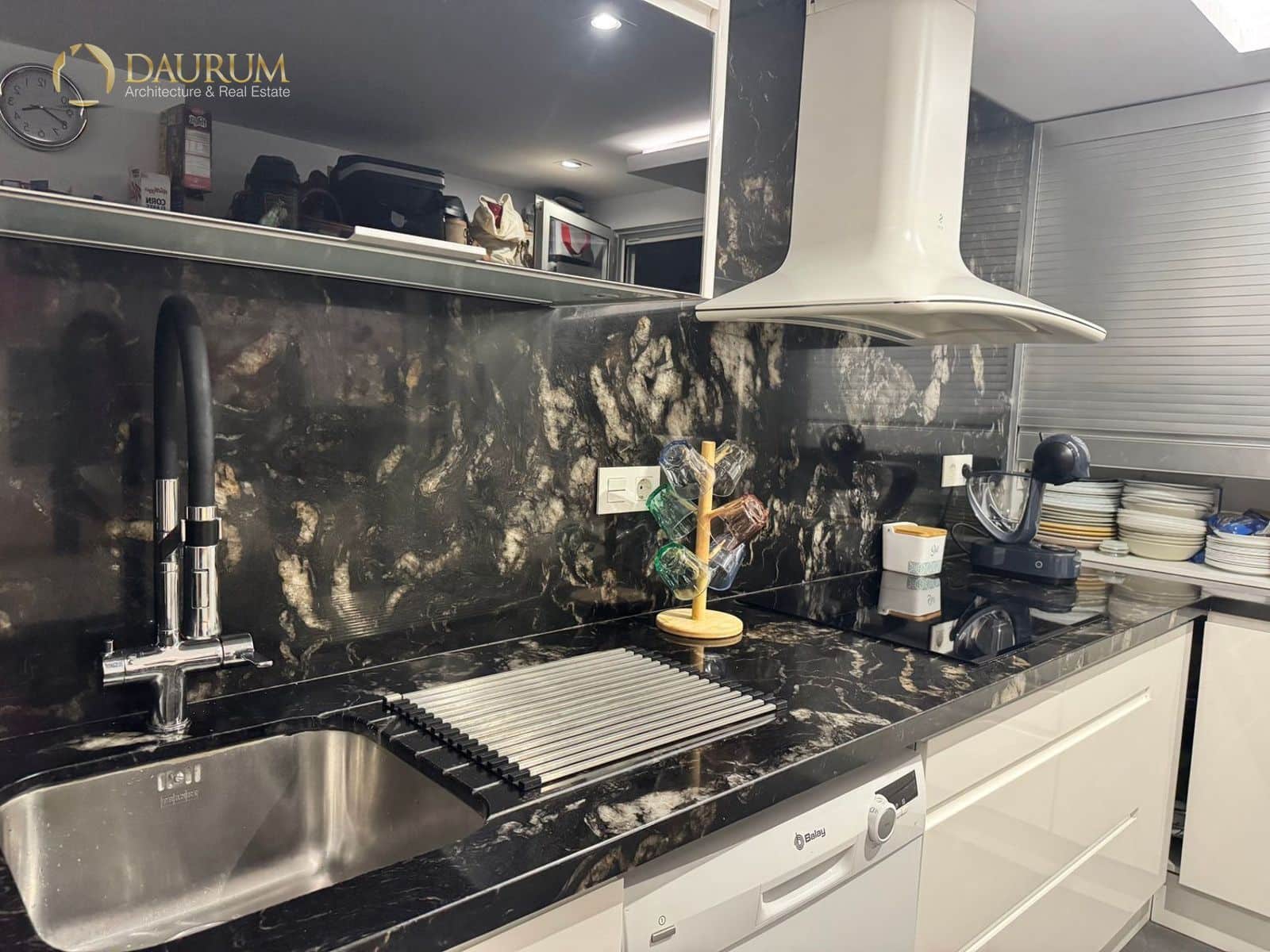 4 sovrum Lägenhet till salu i Alicante stad - 296 000 € (Ref: 9428760)