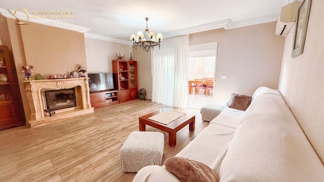 4 quarto Casa em Banda para venda em Muchamiel / Mutxamel com piscina garagem - 360 000 € (Ref: 9436115)