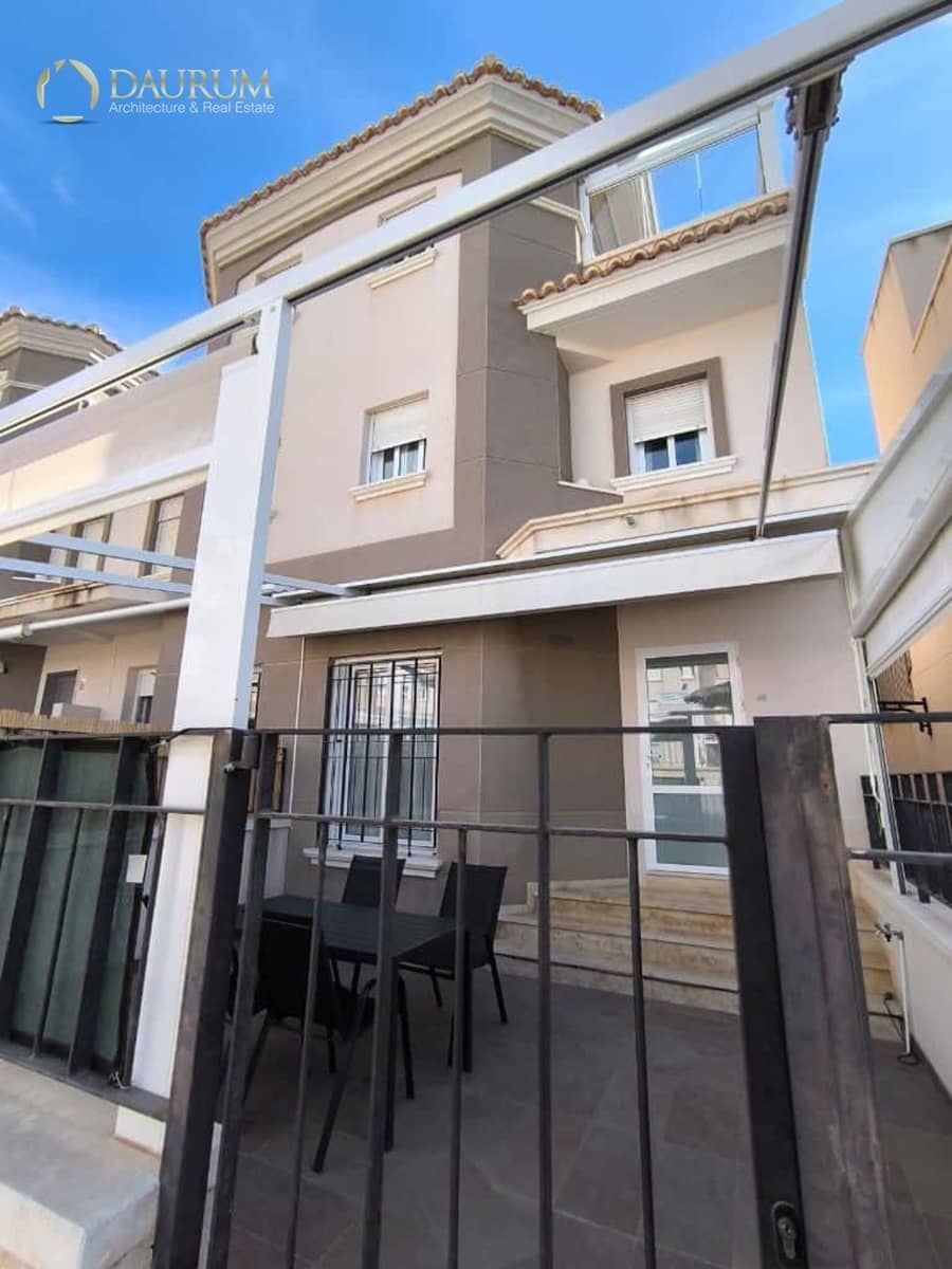 3 sypialnia Willa na sprzedaż w Santa Pola z basenem garażem - 410 000 € (Ref: 9445736)