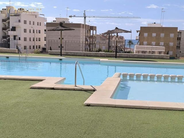 3 sypialnia Willa na sprzedaż w Calas Santiago Bernabéu, Santa Pola z basenem garażem - 410 000 € (Ref: 9445736)