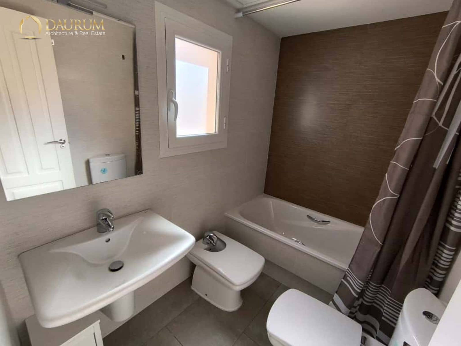 3 sypialnia Willa na sprzedaż w Santa Pola z basenem garażem - 410 000 € (Ref: 9445736)