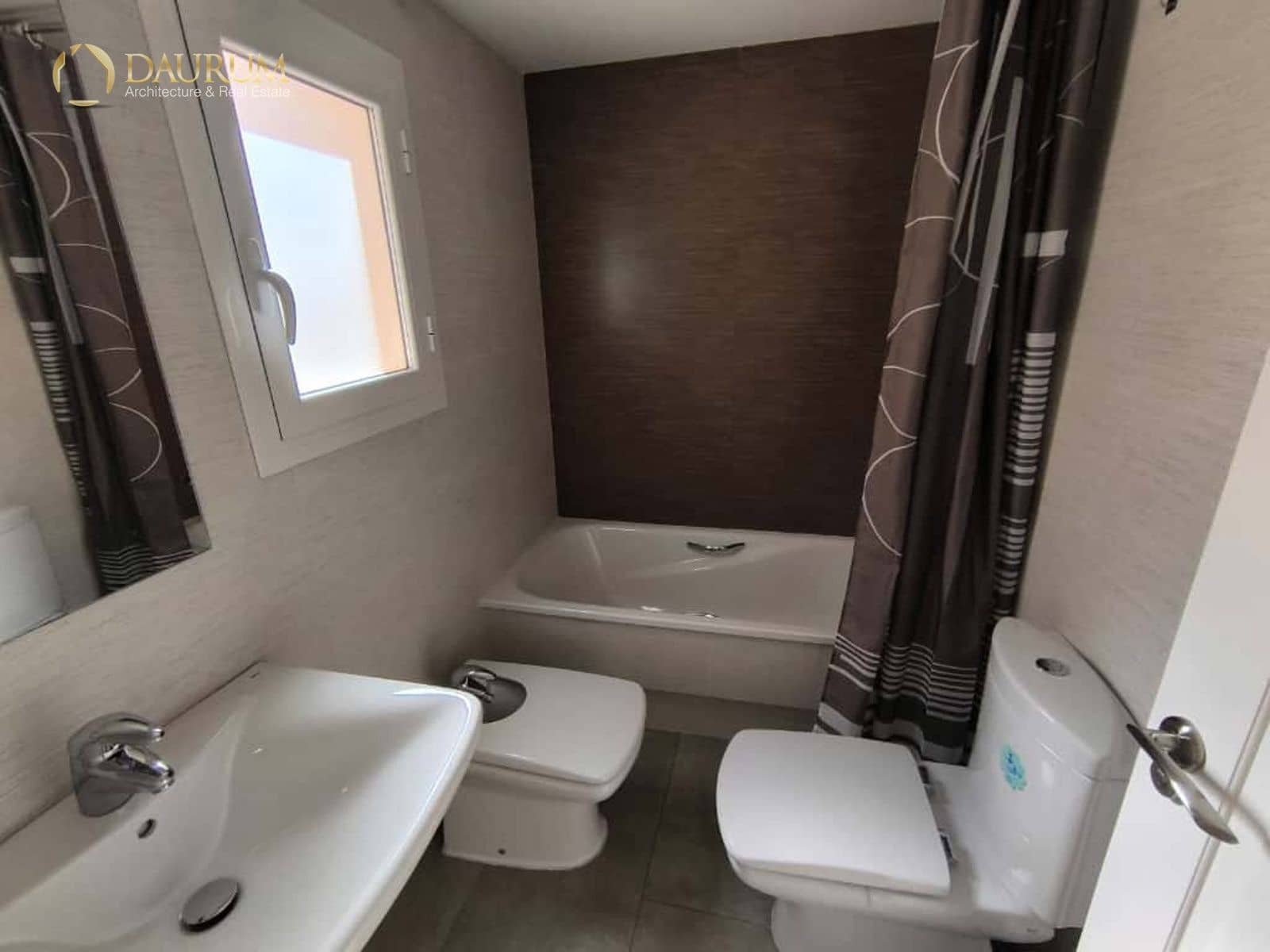 3 sypialnia Willa na sprzedaż w Santa Pola z basenem garażem - 410 000 € (Ref: 9445736)