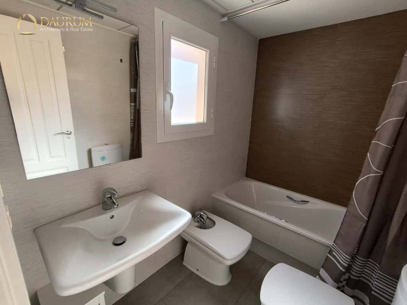 3 sypialnia Willa na sprzedaż w Santa Pola z basenem garażem - 410 000 € (Ref: 9445736)