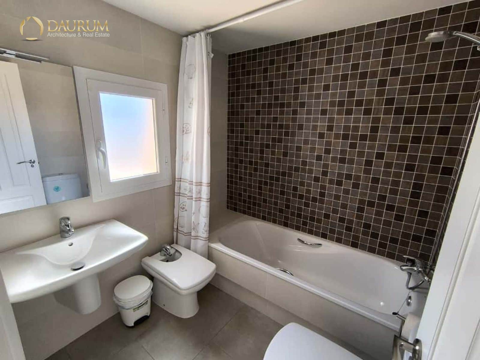 3 sypialnia Willa na sprzedaż w Santa Pola z basenem garażem - 410 000 € (Ref: 9445736)