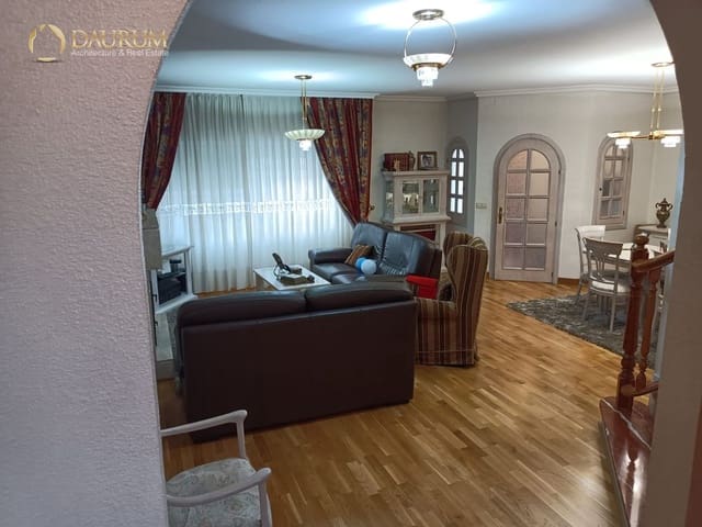 3 soveværelse Villa til salg i San Vicente / Sant Vicent del Raspeig med garage - € 415.000 (Ref: 9450052)