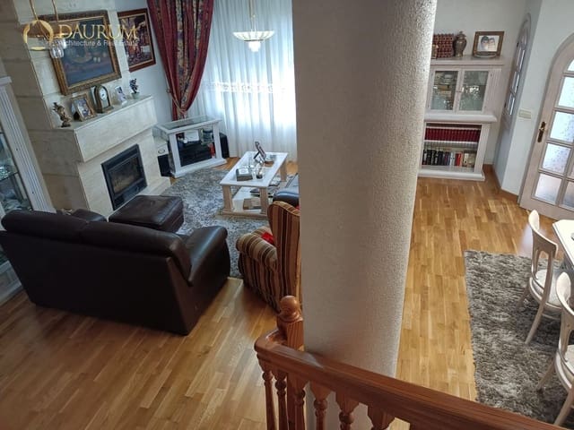 3 soveværelse Villa til salg i San Vicente / Sant Vicent del Raspeig med garage - € 415.000 (Ref: 9450052)