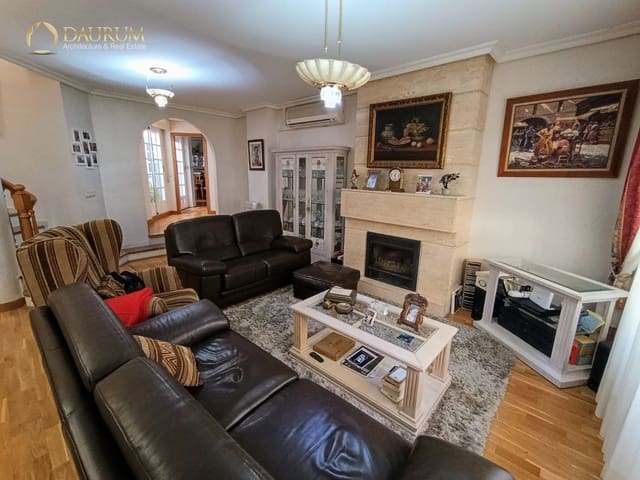 3 soverom Villa til salgs i San Vicente / Sant Vicent del Raspeig med garasje - € 415 000 (Ref: 9450052)