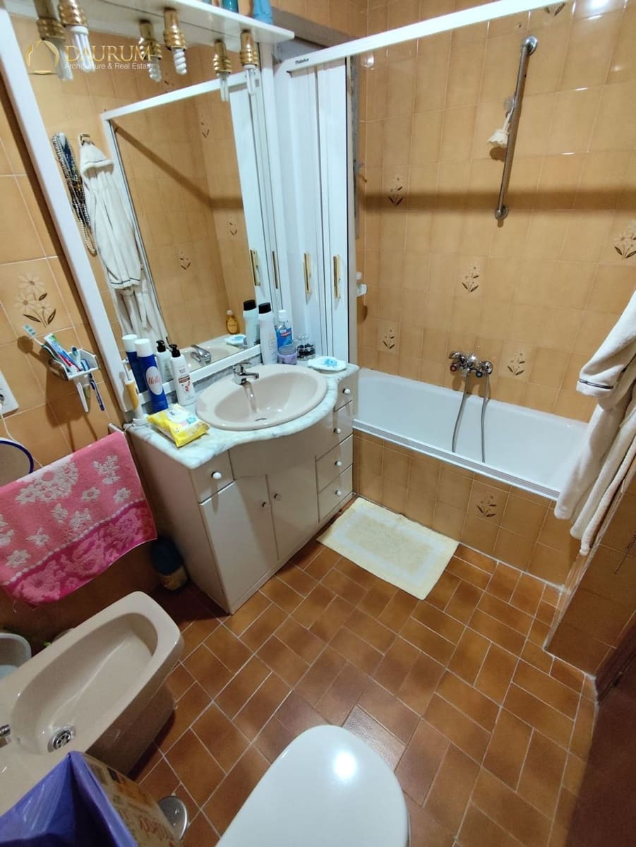 4 makuuhuone Asunto myytävänä paikassa Elche / Elx - 139 900 € (Ref: 9453608)