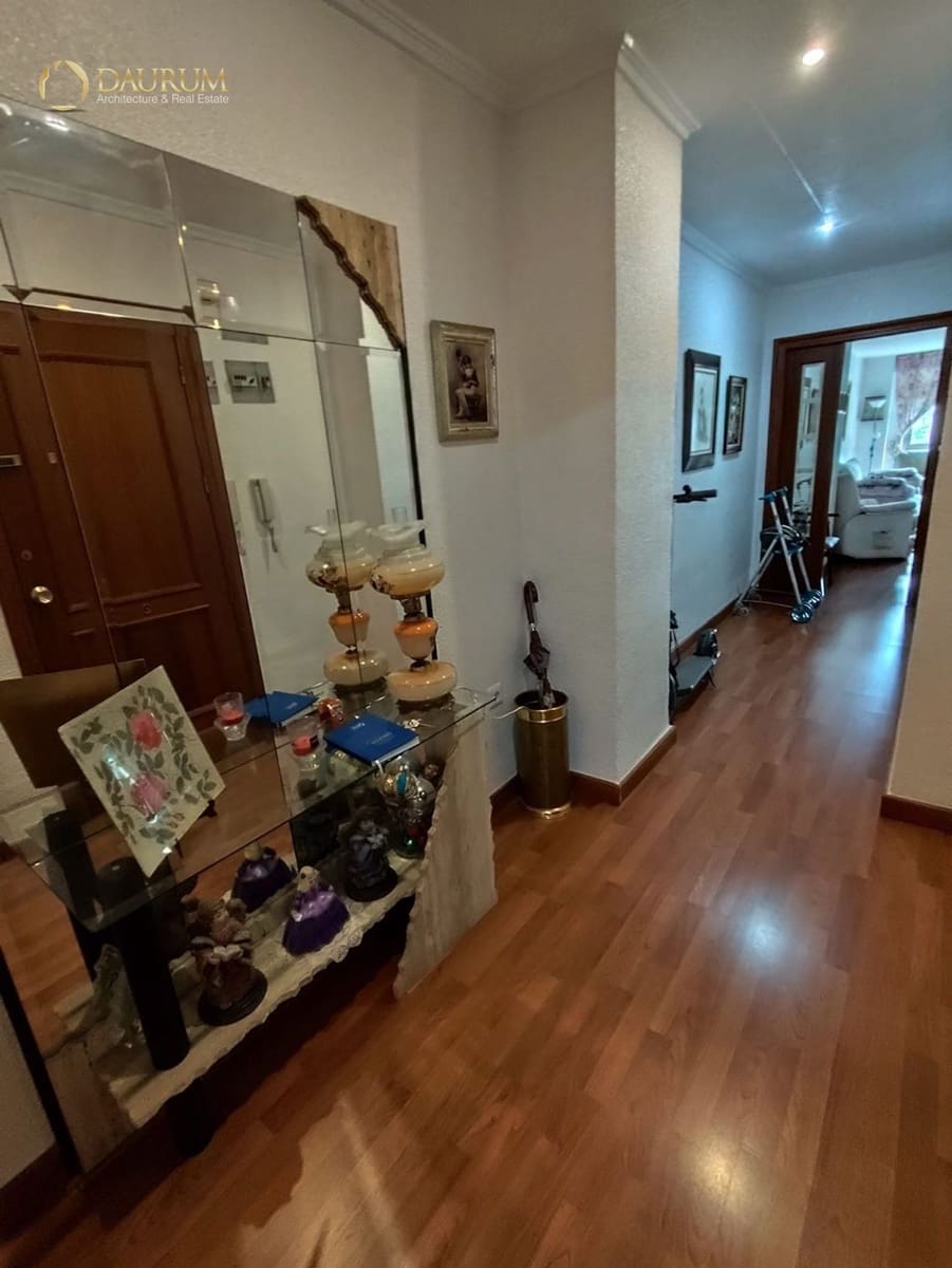 4 makuuhuone Asunto myytävänä paikassa Elche / Elx - 139 900 € (Ref: 9453608)