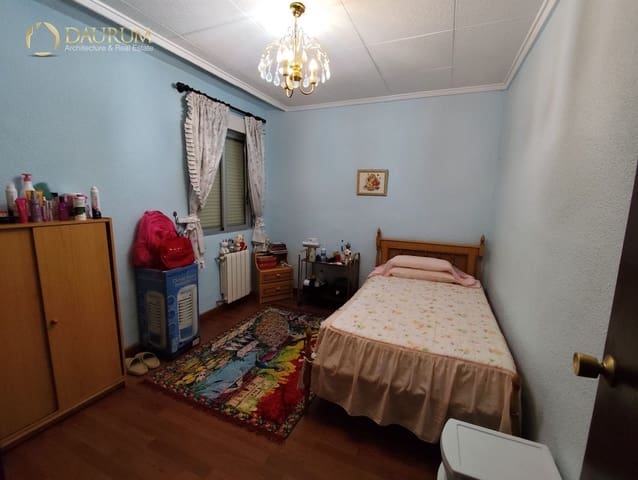 4 makuuhuone Asunto myytävänä paikassa Elche / Elx - 139 900 € (Ref: 9453608)