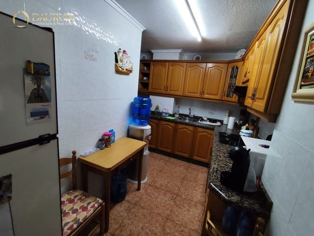 4 makuuhuone Asunto myytävänä paikassa Elche / Elx - 139 900 € (Ref: 9453608)