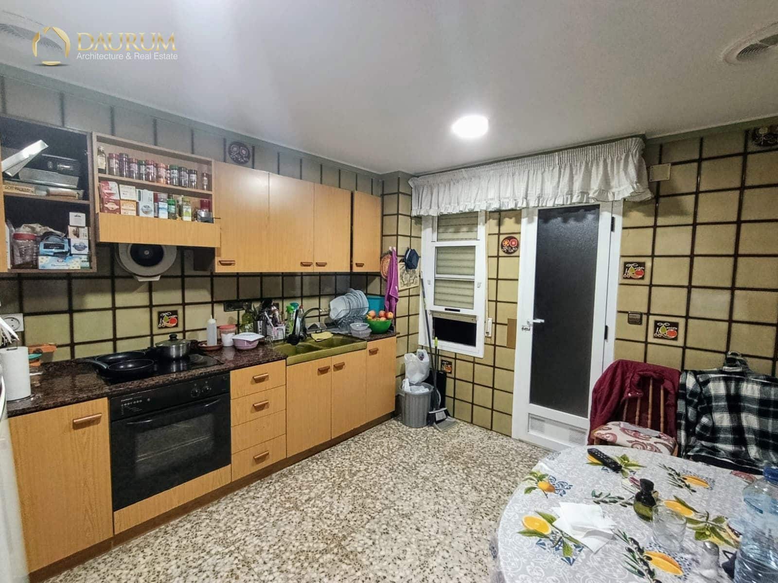 3 makuuhuone Asunto myytävänä paikassa Elche / Elx - 135 000 € (Ref: 9459653)