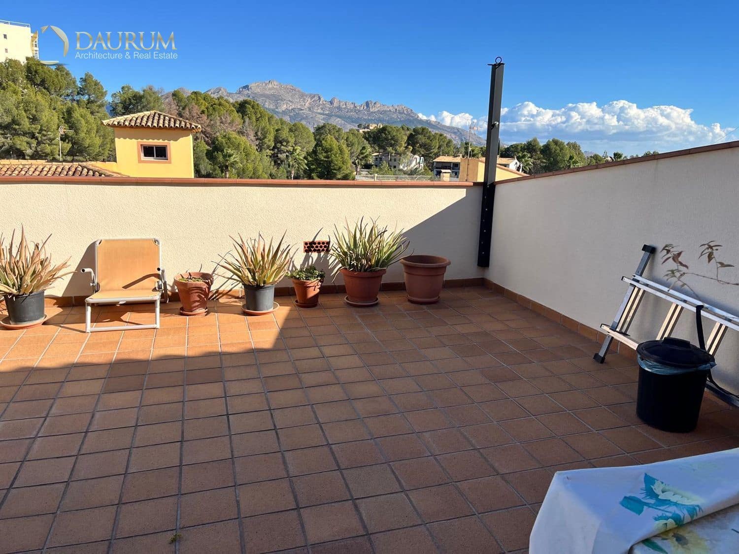 4 quarto Casa em Banda para venda em Polop com garagem - 365 000 € (Ref: 9469961)