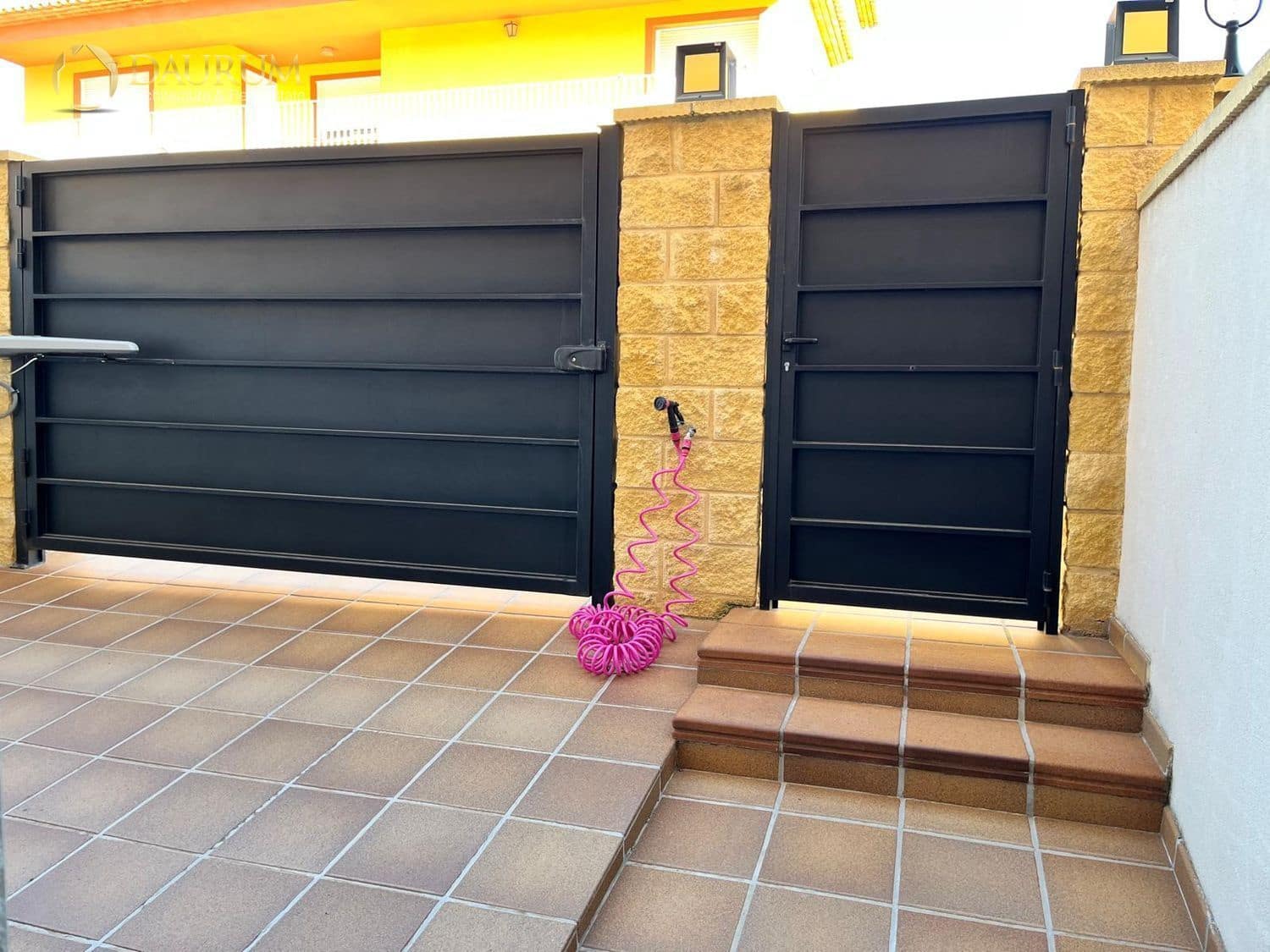 4 quarto Casa em Banda para venda em Polop com garagem - 365 000 € (Ref: 9469961)