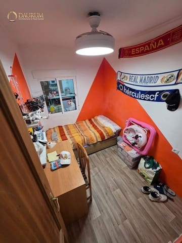 4 soverom Leilighet til salgs i Alicante by - € 139 000 (Ref: 9473444)