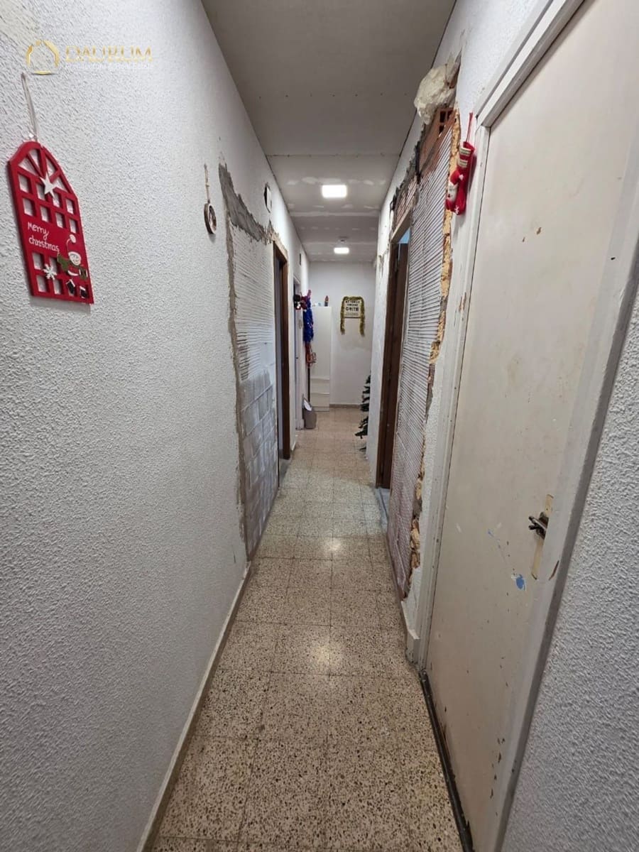 4 soverom Leilighet til salgs i Alicante by - € 139 000 (Ref: 9473444)