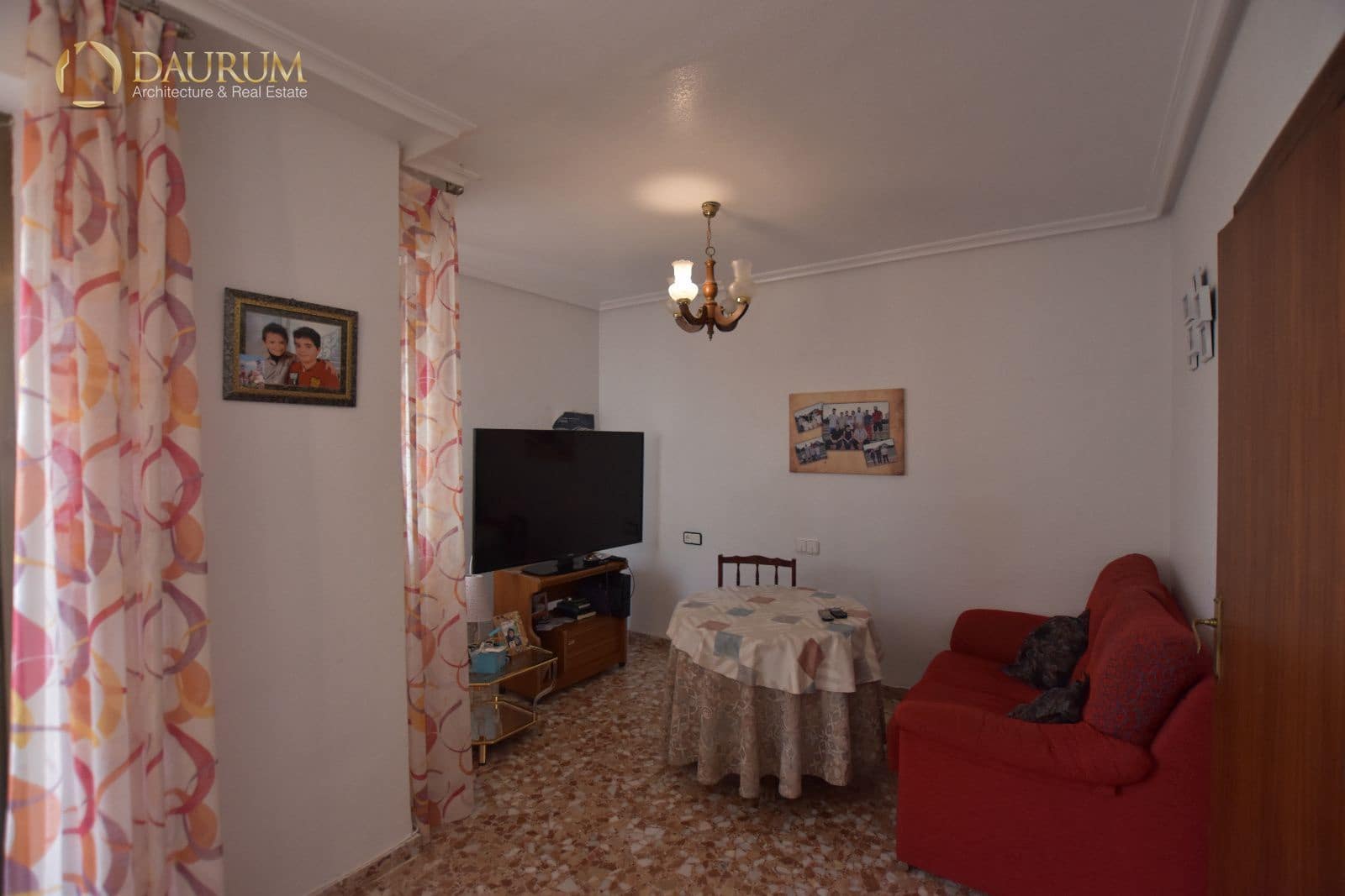 4 Zimmer Villa zu verkaufen in Elda mit Garage - 198.000 € (Ref: 9474557)