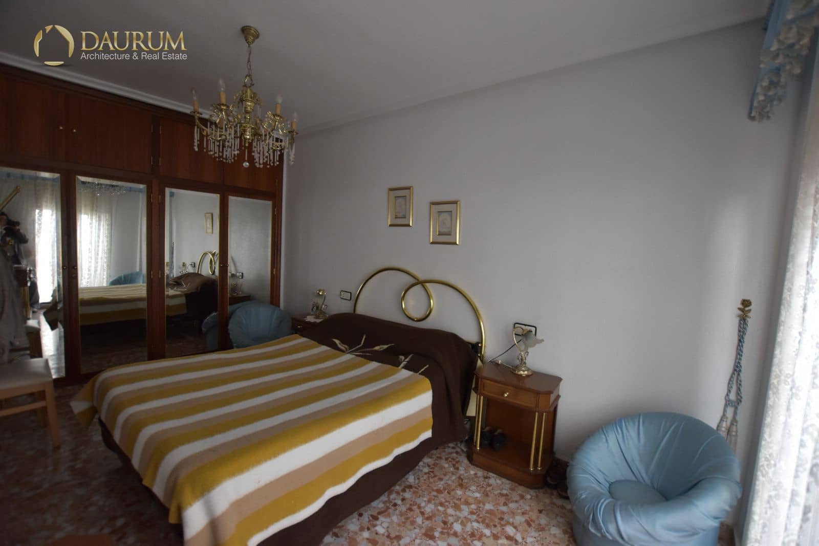 4 Zimmer Villa zu verkaufen in Elda mit Garage - 198.000 € (Ref: 9474557)