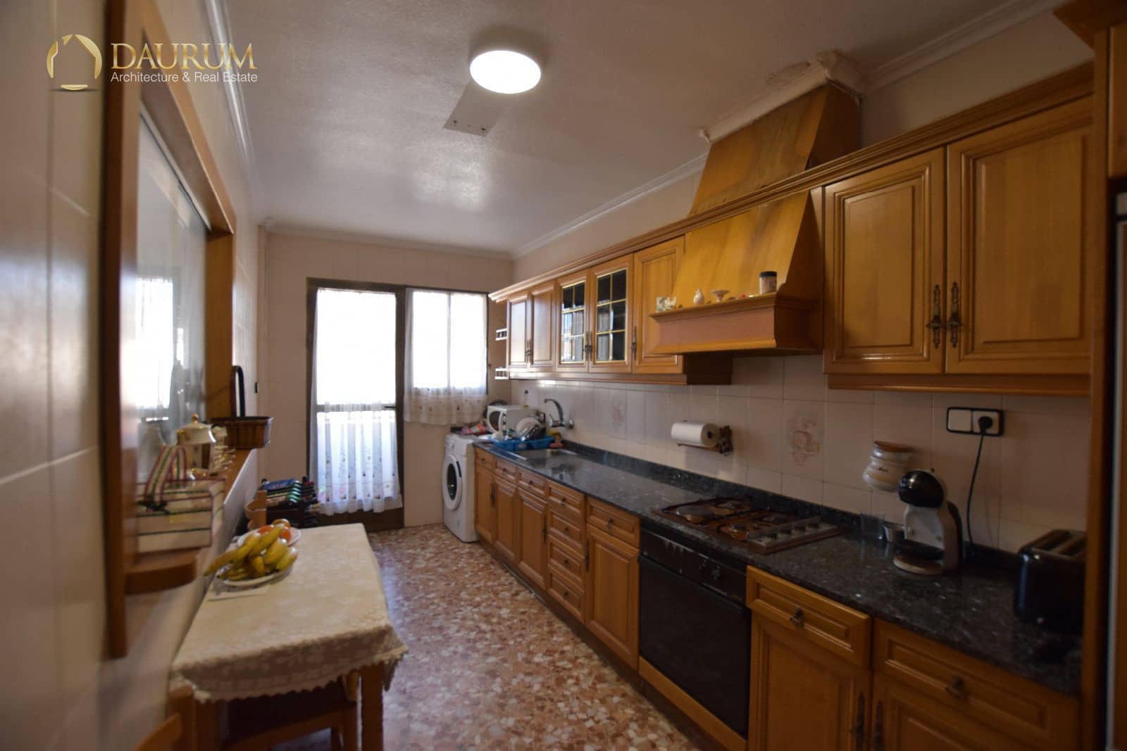 4 Zimmer Villa zu verkaufen in Elda mit Garage - 198.000 € (Ref: 9474557)