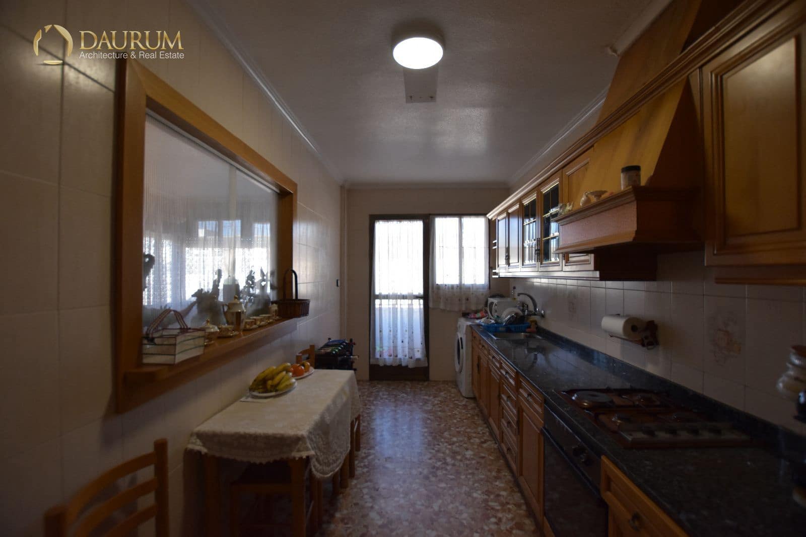 4 Zimmer Villa zu verkaufen in Elda mit Garage - 198.000 € (Ref: 9474557)