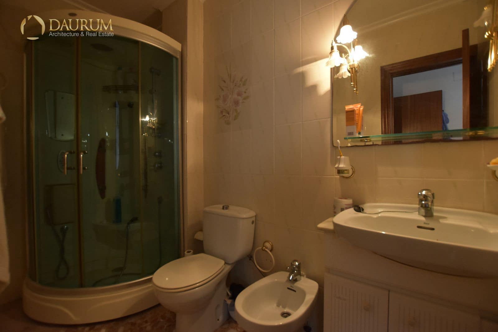 4 Zimmer Villa zu verkaufen in Elda mit Garage - 198.000 € (Ref: 9474557)