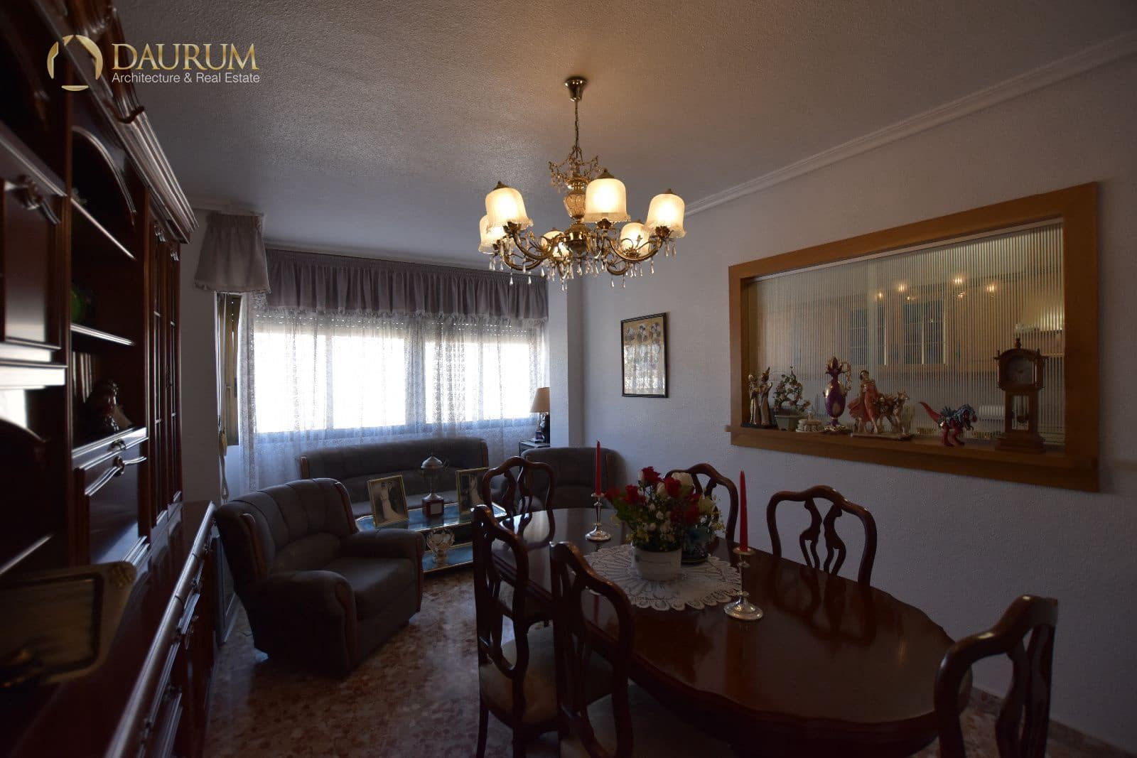 4 Zimmer Villa zu verkaufen in Elda mit Garage - 198.000 € (Ref: 9474557)