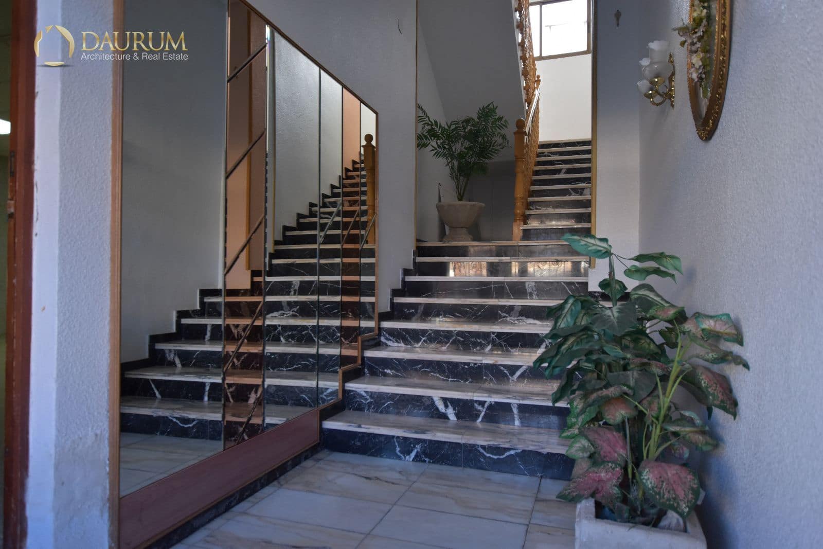 4 Zimmer Villa zu verkaufen in Elda mit Garage - 198.000 € (Ref: 9474557)