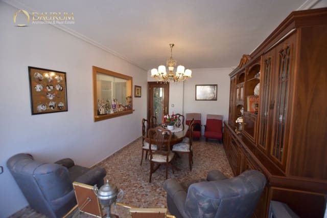 4 quarto Moradia para venda em Elda com garagem - 198 000 € (Ref: 9474557)