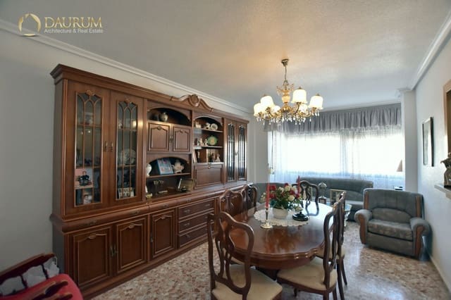 4 slaapkamer Villa te koop in Elda met garage - € 198.000 (Ref: 9474557)