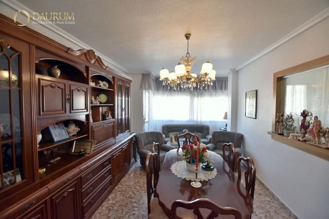 4 slaapkamer Villa te koop in Elda met garage - € 198.000 (Ref: 9474557)