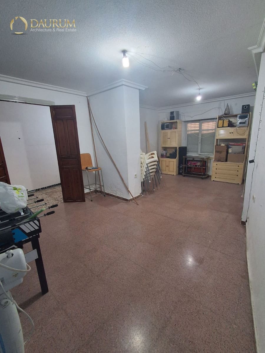 7 bedroom Villa for sale in Agost - € 165,000 (Ref: 9474558)
