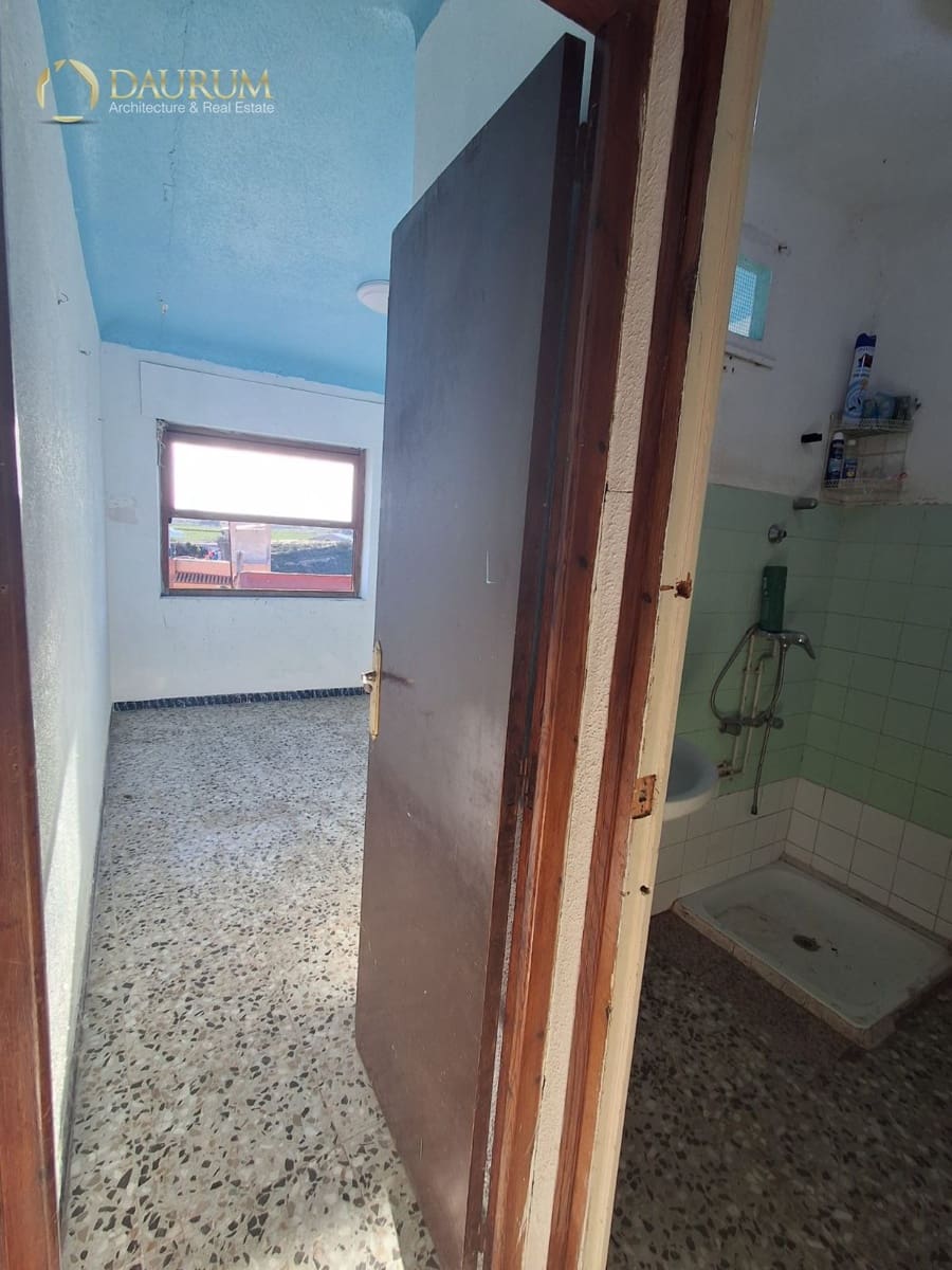 7 bedroom Villa for sale in Agost - € 165,000 (Ref: 9474558)