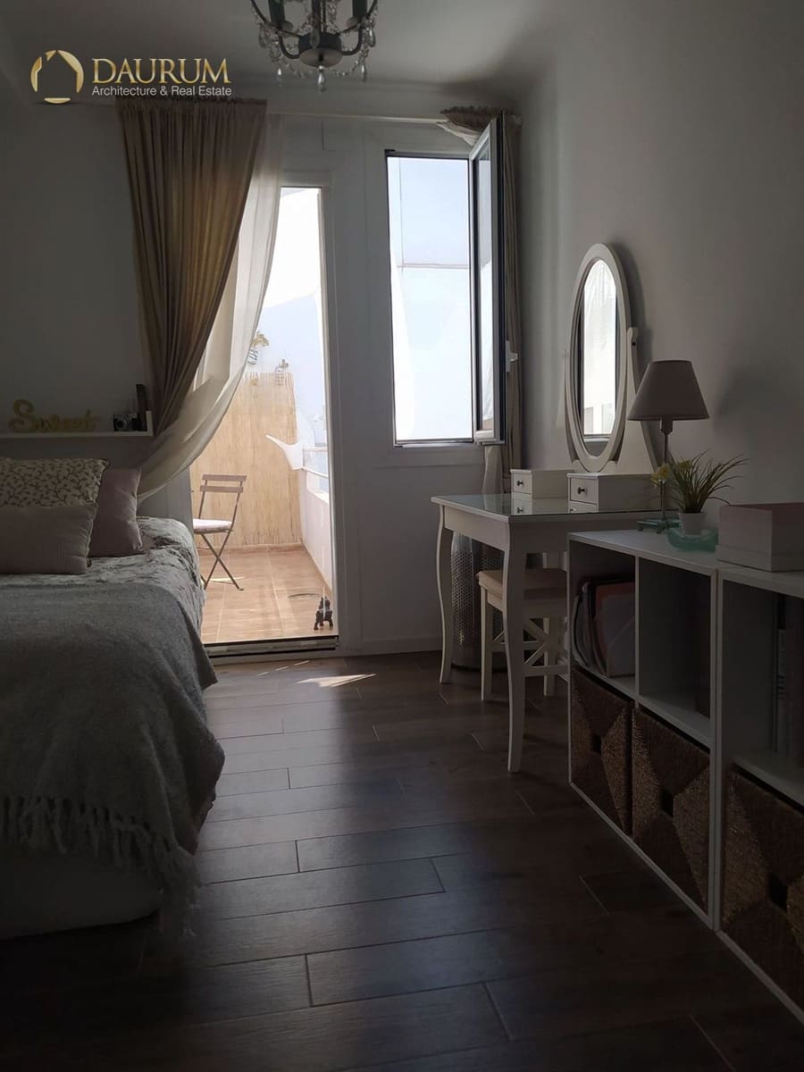 2 bedroom Flat for sale in Alicante / Alacant city - € 198,800 (Ref: 9479464)