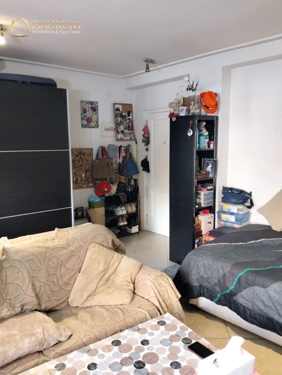 Flat for sale in Alicante / Alacant city - € 128,000 (Ref: 9481501)