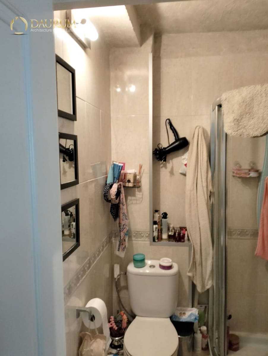 Flat for sale in Alicante / Alacant city - € 128,000 (Ref: 9481501)