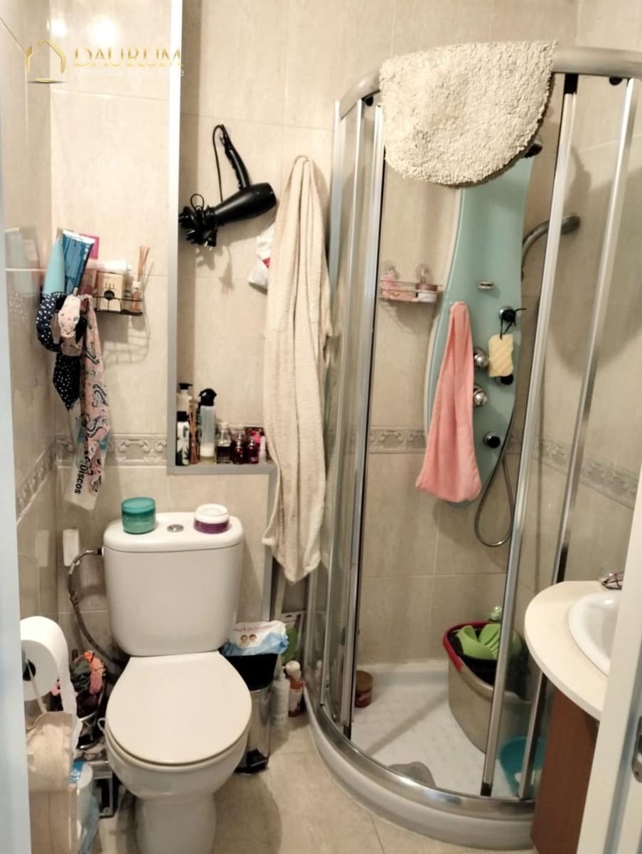 Flat for sale in Alicante / Alacant city - € 128,000 (Ref: 9481501)