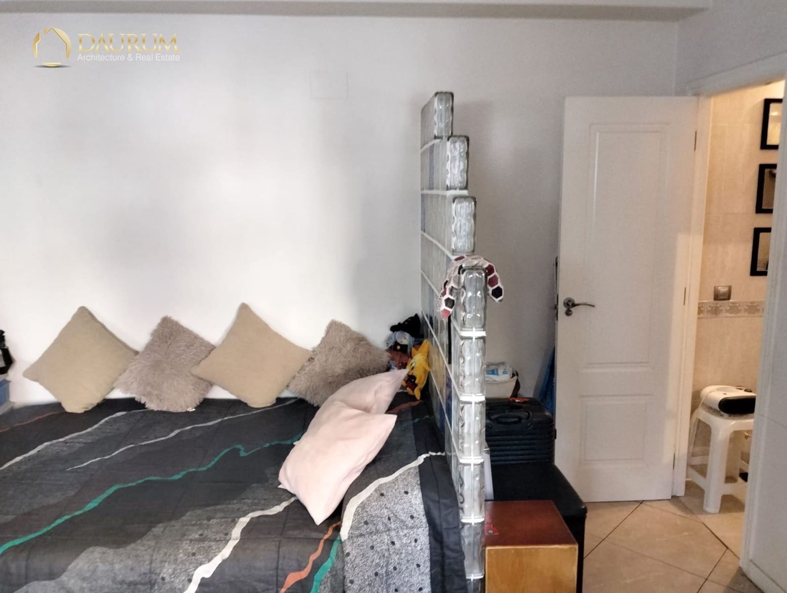 Flat for sale in Alicante / Alacant city - € 128,000 (Ref: 9481501)